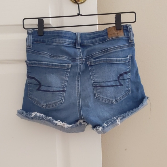 Shorts - Picture 3 of 3